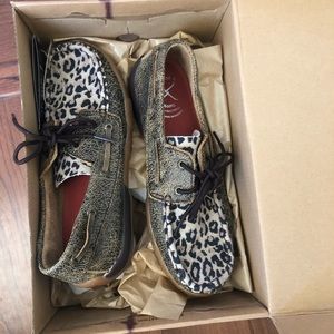 brand new cheetah twisted x size 6 1/2